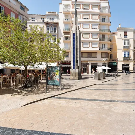 U-nique Uncibay * Malaga
